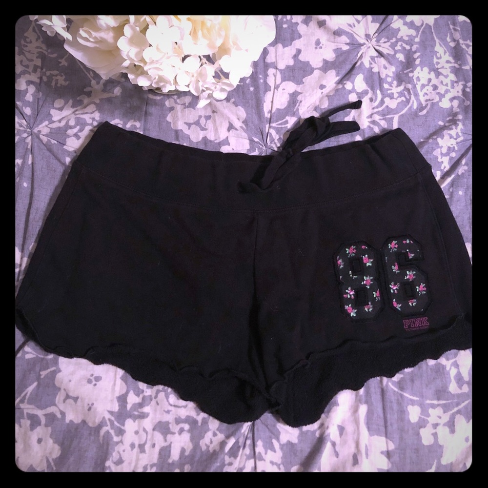 PINK Victoria’s Secret black sweat shorts Medium
